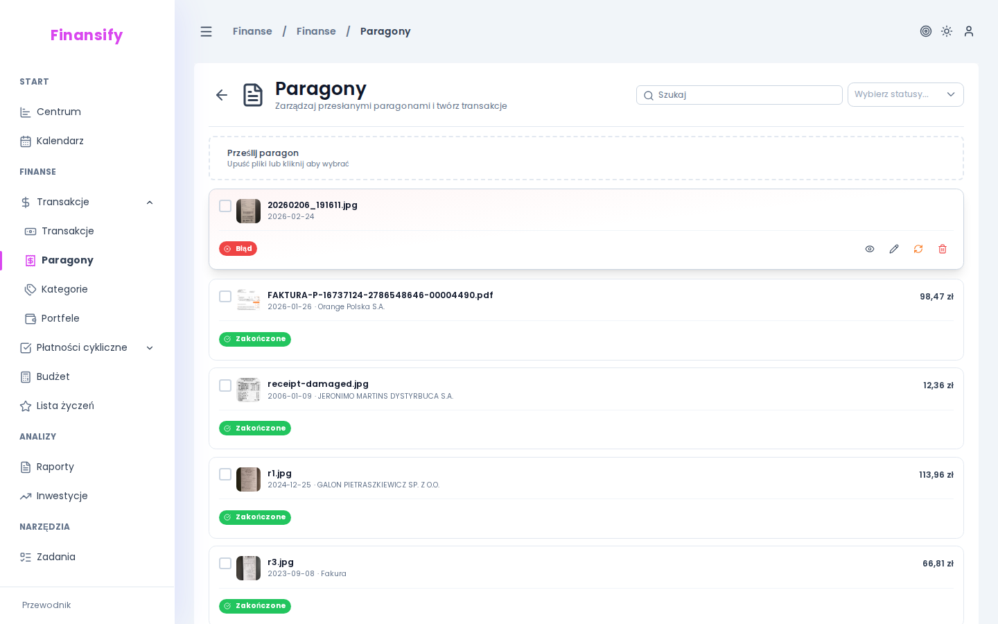 Strona paragonów — strefa drag & drop na górze "Przeciągnij i upuść pliki tutaj lub kliknij, aby przeglądać", poniżej lista przetworzonych paragonów
