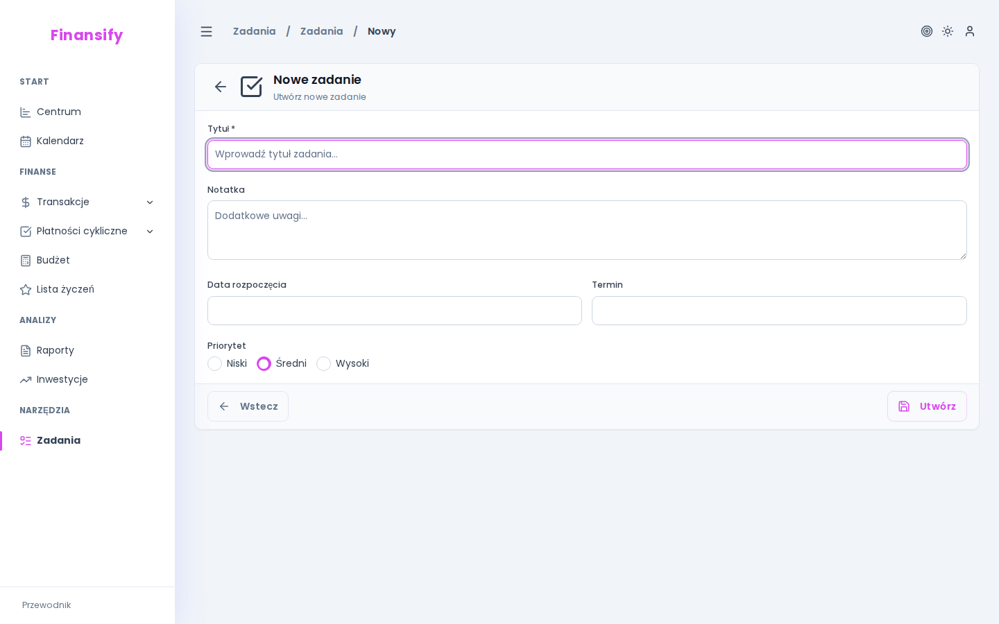 Formularz nowego zadania — pola: tytuł, textarea opisu, dropdown priorytetu (Wysoki/Średni/Niski), date picker terminu, dropdown grupy